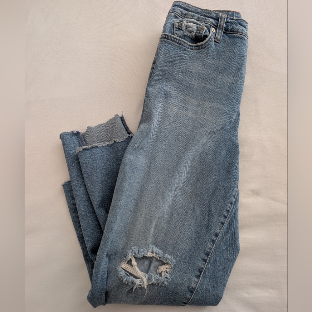 Capri Jeans - Picture 2 of 6
